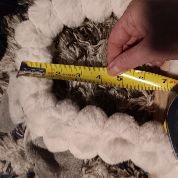 Chic Cream Faux Fur Tote Bag - Picture 7 of 8